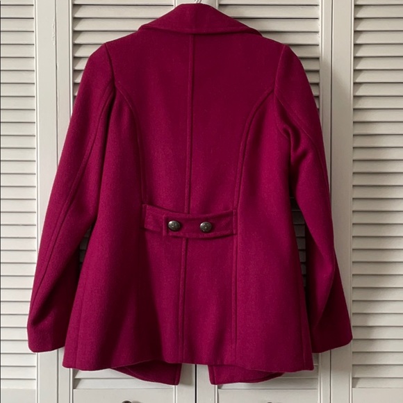 Fuschia/machenta Color 3 button coat. - Picture 7 of 7